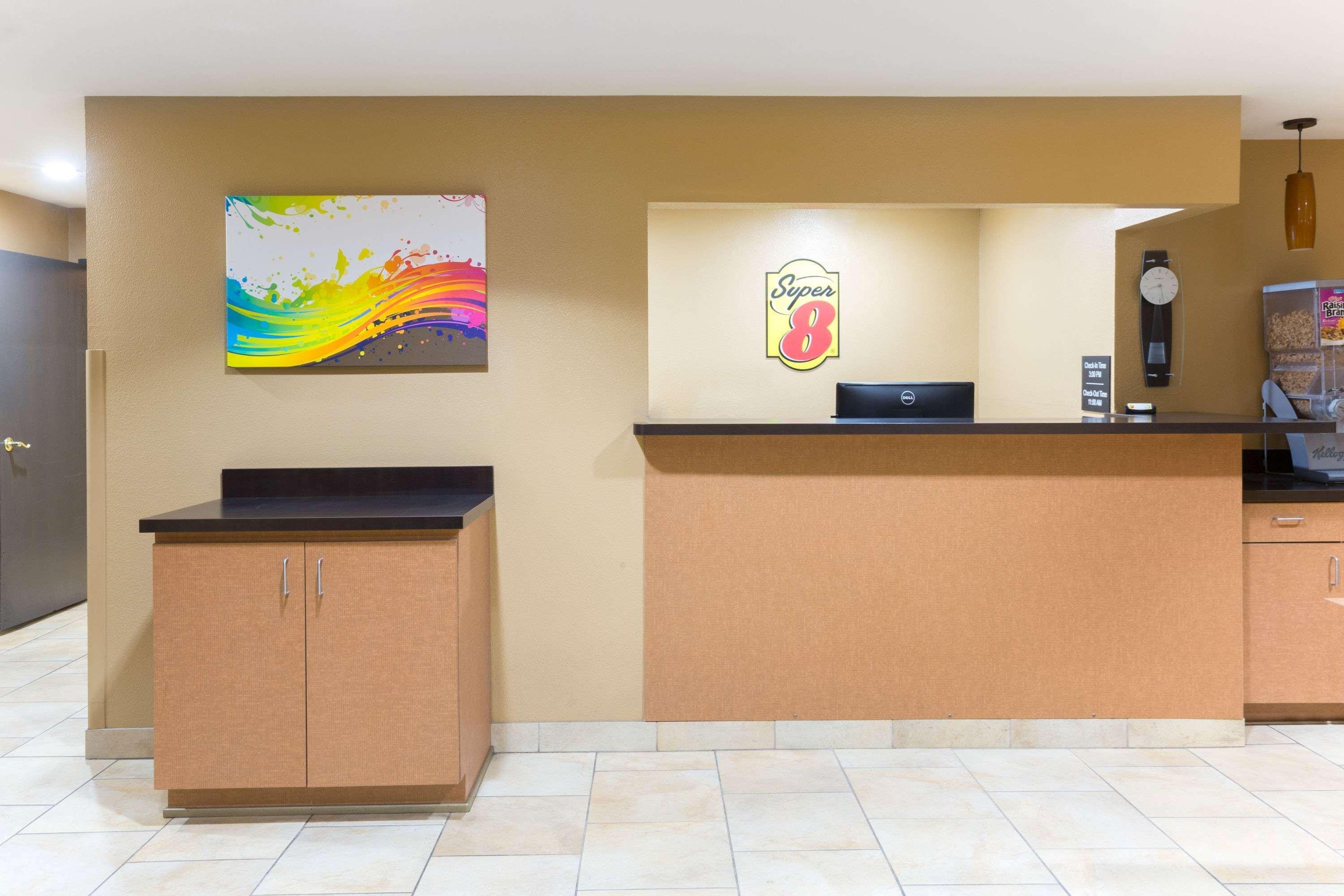 Super 8 By Wyndham Radcliff Ft. Knox Area Hotel Kültér fotó