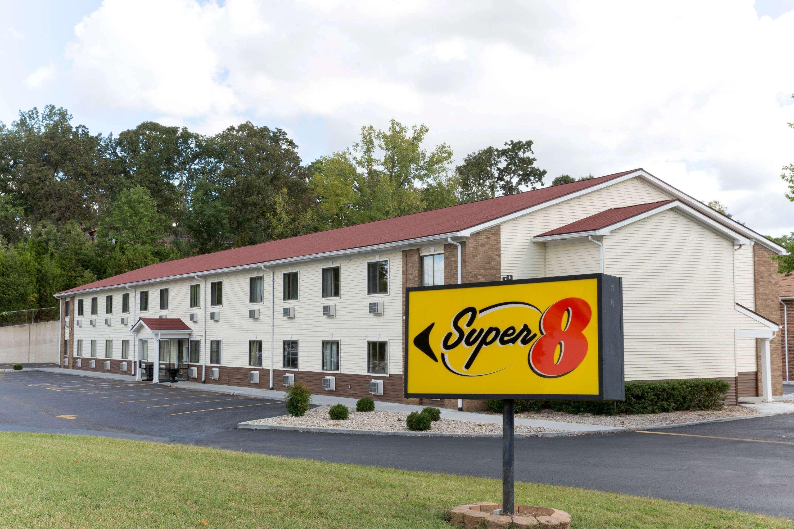 Super 8 By Wyndham Radcliff Ft. Knox Area Hotel Kültér fotó